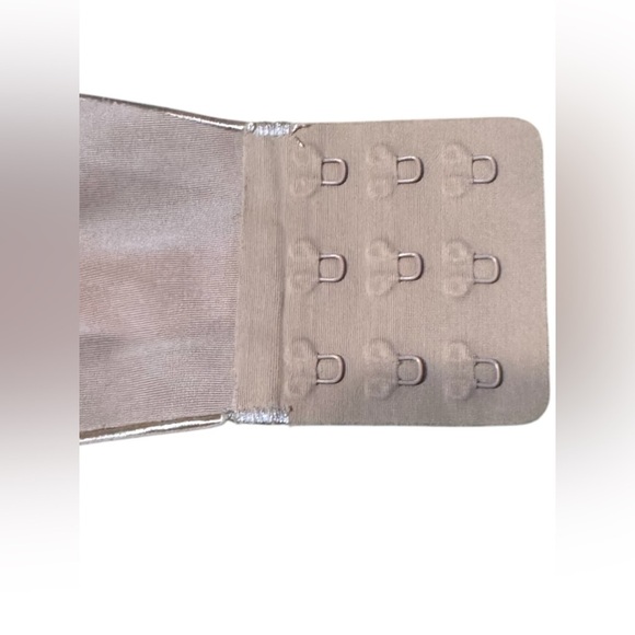 38DD Victoria's Secret Womens Beige Lined Underwire Strapless Bra Back Closure - Picture 9 of 15